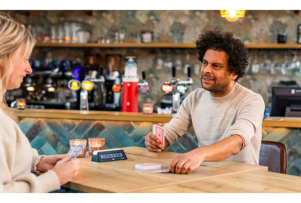 DGT 1001 Czarny - Zegar szachowy dla szkół i klubów